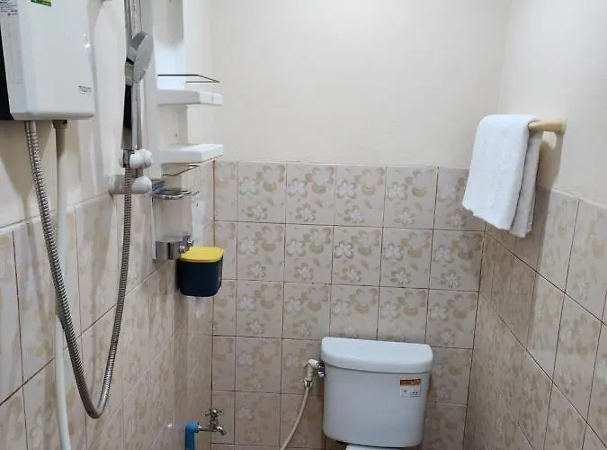 The Travellers House - Pet Friendly Guest house Bangkok