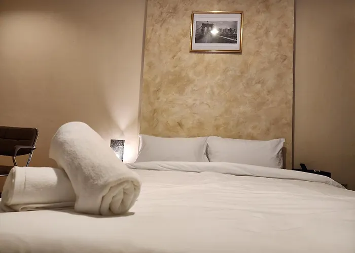 Guest house The Travellers House - Pet Friendly Bangkok