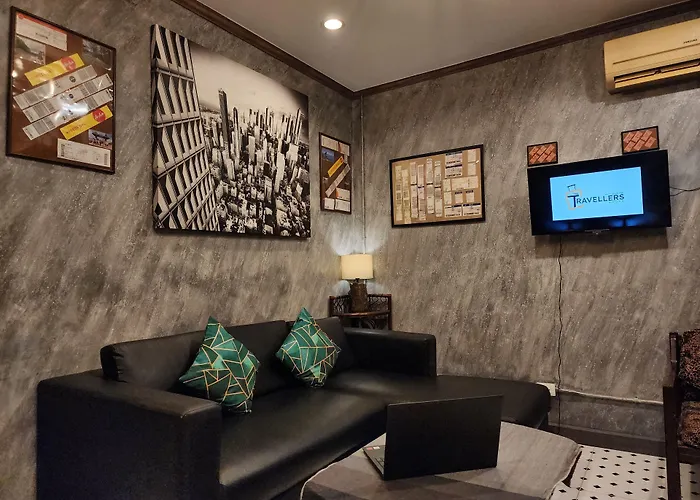 The Travellers House - Pet Friendly Bangkok