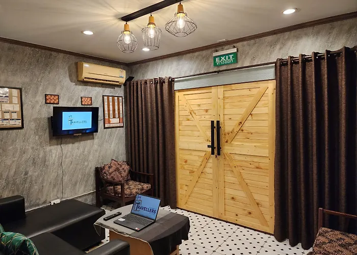 The Travellers House - Pet Friendly Guest house