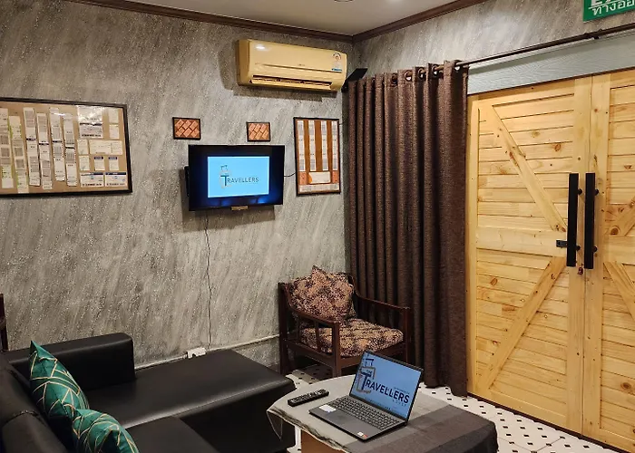 The Travellers House - Pet Friendly 2* Bangkok