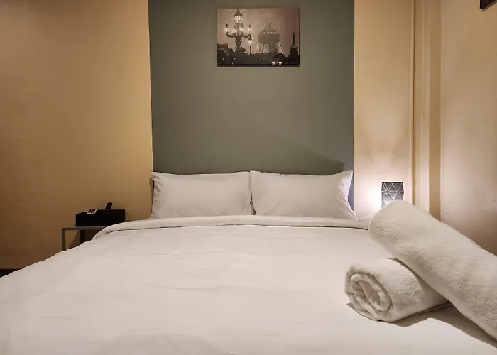 The Travellers House - Pet Friendly Gæstehus Bangkok